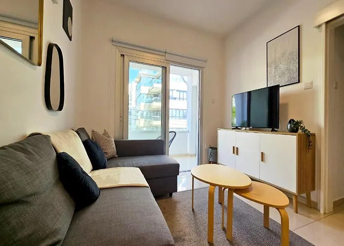 Phaedrus Living: Centre Luxury Flat Esperidon 201 Appartement *